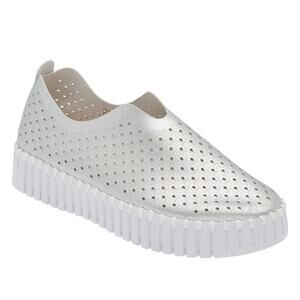 Ilse Jacobsen NWOB Tulip Slip Ons Shoes Sneakers Flats Silver Size 40